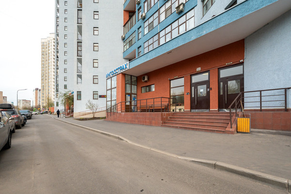 Продам двухкомнатную (2-комн.) квартиру, Хачатуряна ул, 12к1, Москва г