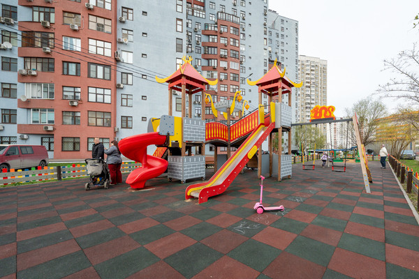 Продам двухкомнатную (2-комн.) квартиру, Хачатуряна ул, 12к1, Москва г
