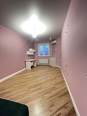 Продам двухкомнатную (2-комн.) квартиру, им. Адмирала Крузенштерна ул, 6, Краснодар г