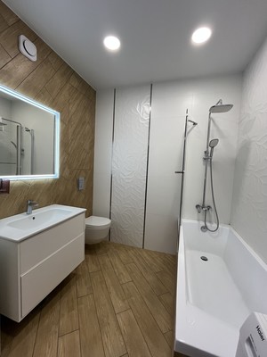 Продам двухкомнатную (2-комн.) квартиру, им. Адмирала Крузенштерна ул, 6, Краснодар г
