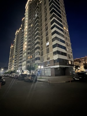 Продам двухкомнатную (2-комн.) квартиру, им. Адмирала Крузенштерна ул, 6, Краснодар г