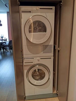 Продам трехкомнатную (3-комн.) квартиру, Мичуринский пр-кт, 56кТанде, Москва г