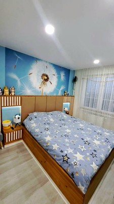 Продам трехкомнатную (3-комн.) квартиру, Красные Казармы ул, 67, Пермь г