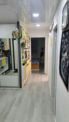 Продам трехкомнатную (3-комн.) квартиру, Красные Казармы ул, 67, Пермь г
