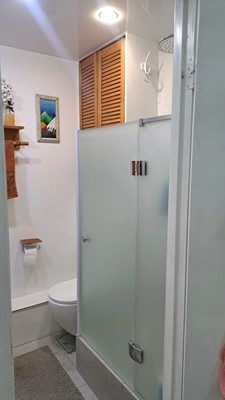 Продам трехкомнатную (3-комн.) квартиру, Красные Казармы ул, 67, Пермь г