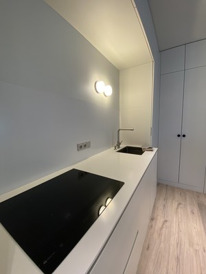 Продам трехкомнатную (3-комн.) квартиру, Курортный (Хостинский р-н) пр-кт, 18, Сочи г