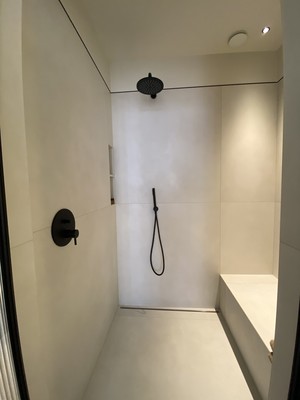 Продам трехкомнатную (3-комн.) квартиру, Курортный (Хостинский р-н) пр-кт, 18, Сочи г
