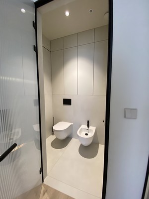 Продам трехкомнатную (3-комн.) квартиру, Курортный (Хостинский р-н) пр-кт, 18, Сочи г