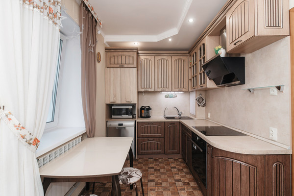 Продам трехкомнатную (3-комн.) квартиру, Красногвардейская ул, 11, Ханты-Мансийск г