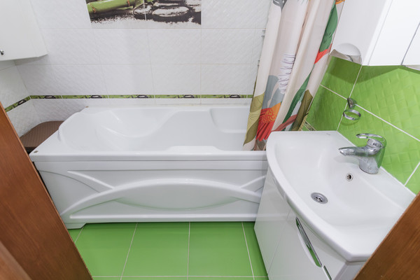 Продам трехкомнатную (3-комн.) квартиру, Красногвардейская ул, 11, Ханты-Мансийск г