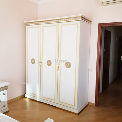 Сдам трехкомнатную (3-комн.) квартиру, Давыдковская ул, 16, Москва г