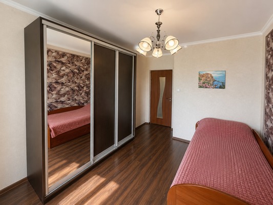 Продам трехкомнатную (3-комн.) квартиру, Видова ул, 160А, Новороссийск г