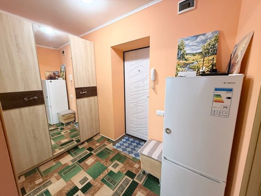Продам однокомнатную (1-комн.) квартиру, им. Матэ Залки ул, 7А, Симферополь г