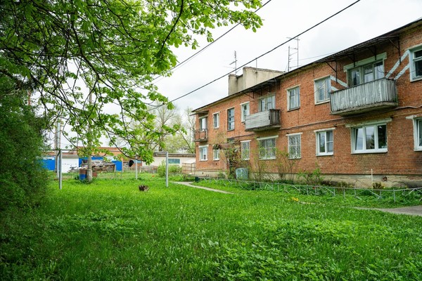 Продам двухкомнатную (2-комн.) квартиру, Школьная ул, 4, Шарапова-Охота п