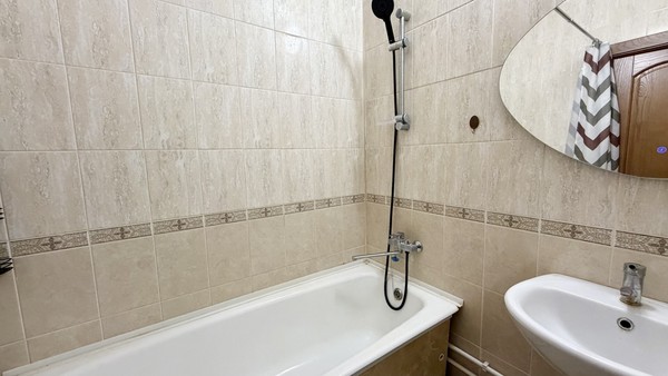 Продам двухкомнатную (2-комн.) квартиру, Центральная ул, 41, Чехов г