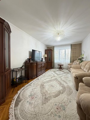 Продам трехкомнатную (3-комн.) квартиру, Атажукина ул, 8, Нальчик г