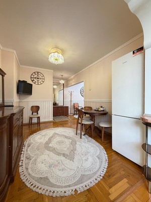 Продам трехкомнатную (3-комн.) квартиру, Атажукина ул, 8, Нальчик г