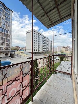 Продам трехкомнатную (3-комн.) квартиру, Атажукина ул, 8, Нальчик г