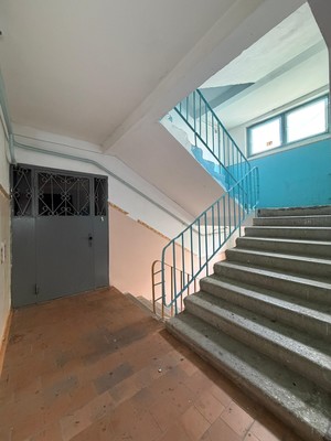 Продам трехкомнатную (3-комн.) квартиру, Атажукина ул, 8, Нальчик г