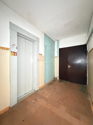 Продам трехкомнатную (3-комн.) квартиру, Атажукина ул, 8, Нальчик г
