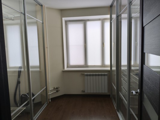 Продам многокомнатную квартиру, Сизова пр-кт, 25, Санкт-Петербург г