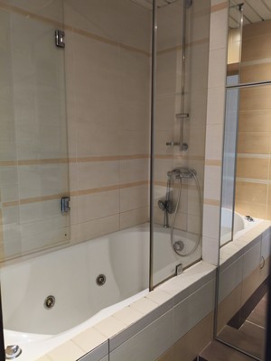Продам многокомнатную квартиру, Сизова пр-кт, 25, Санкт-Петербург г