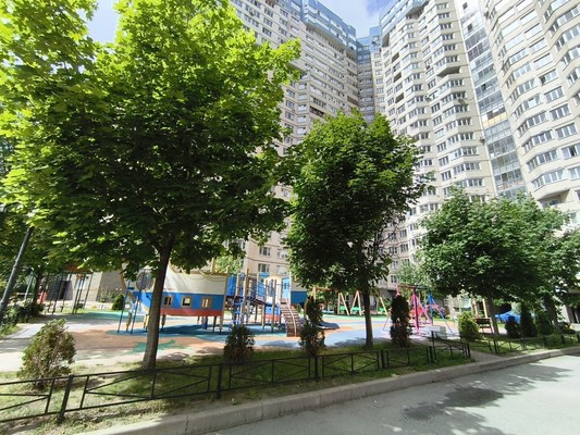 Продам многокомнатную квартиру, Сизова пр-кт, 25, Санкт-Петербург г