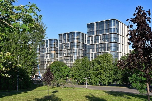 Продам многокомнатную квартиру, Братьев Фонченко ул, 1к2, Москва г