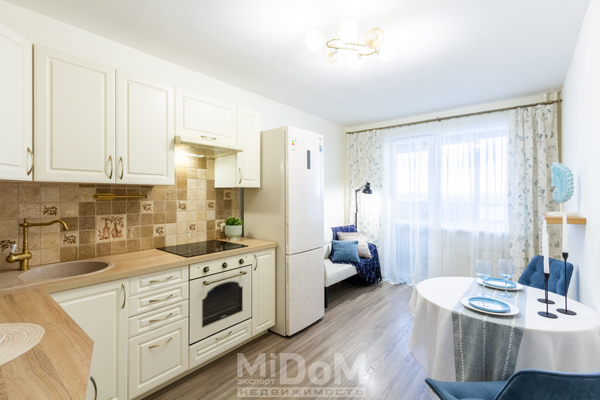 Продам однокомнатную (1-комн.) квартиру, Ленинградская ул, 38к1, Парголово п