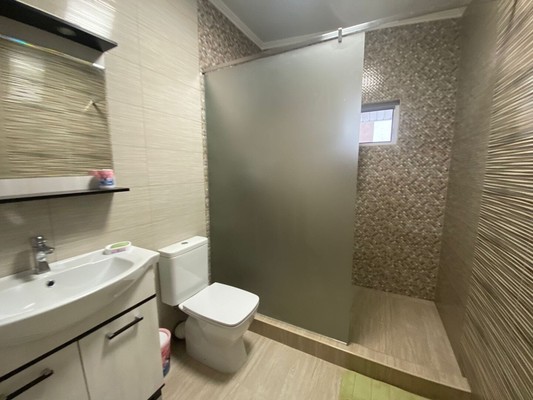 Продам трехкомнатную (3-комн.) квартиру, Вишневая ул, 10/4, Верхний Юрт с