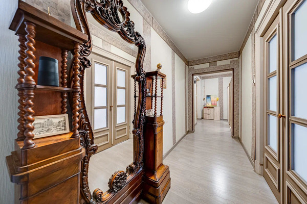 Продам трехкомнатную (3-комн.) квартиру, Тверская ул, 6, Москва г