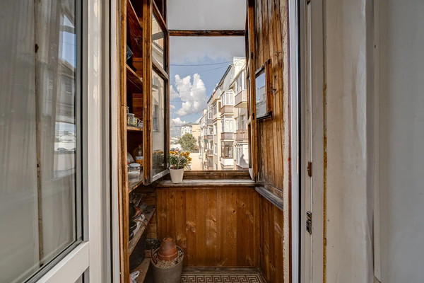 Продам трехкомнатную (3-комн.) квартиру, Тверская ул, 6, Москва г