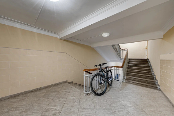 Продам трехкомнатную (3-комн.) квартиру, Тверская ул, 6, Москва г