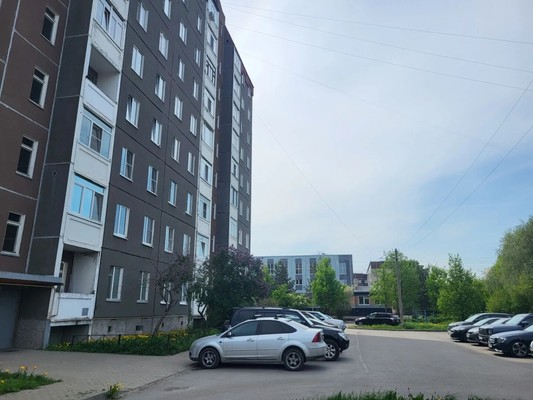 Продам двухкомнатную (2-комн.) квартиру, 25 Октября пр-кт, 65а, Гатчина г