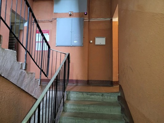 Продам двухкомнатную (2-комн.) квартиру, 25 Октября пр-кт, 65а, Гатчина г
