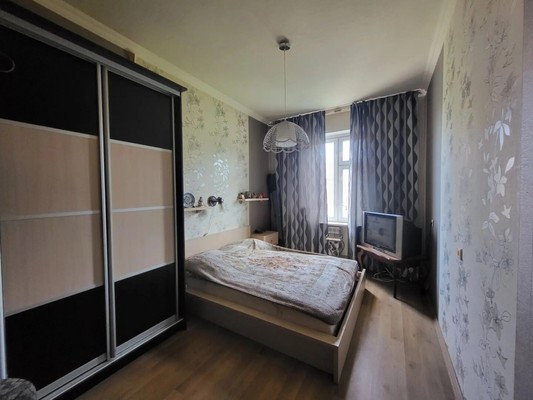 Продам двухкомнатную (2-комн.) квартиру, 25 Октября пр-кт, 65а, Гатчина г