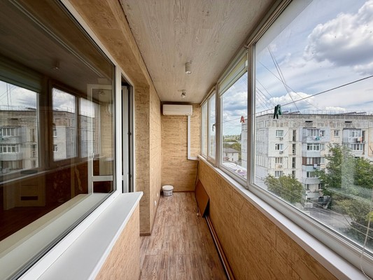 Продам двухкомнатную (2-комн.) квартиру, Советский пер, 13, Комсомольское пгт