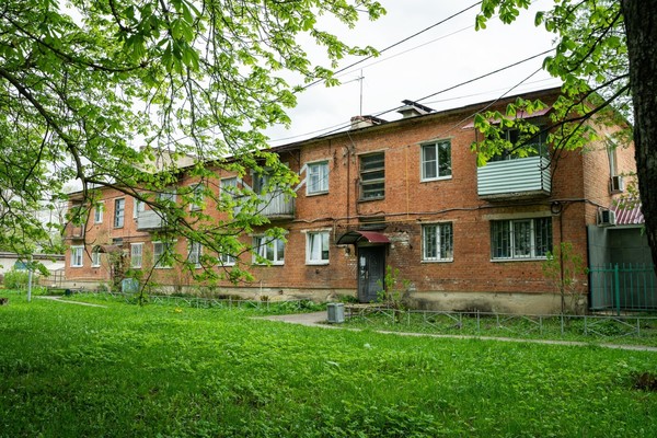 Продам двухкомнатную (2-комн.) квартиру, Школьная ул, 4, Шарапова-Охота п