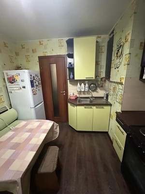 Сдам двухкомнатную (2-комн.) квартиру, Октябрьская ул, 69, Колпино г