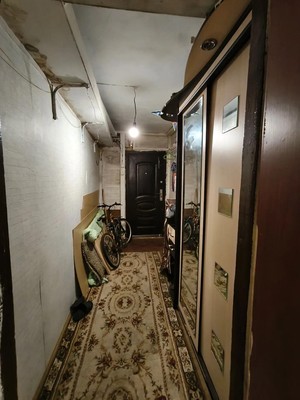 Продам трехкомнатную (3-комн.) квартиру, Гагарина ул, 220кА, Ханты-Мансийск г