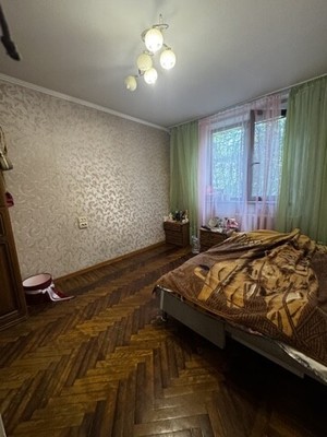 Продам трехкомнатную (3-комн.) квартиру, Декабристов ул, 14/28, Симферополь г