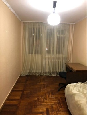 Продам трехкомнатную (3-комн.) квартиру, Декабристов ул, 14/28, Симферополь г