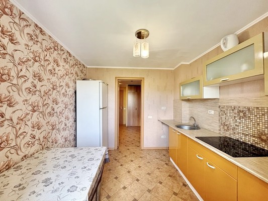 Продам двухкомнатную (2-комн.) квартиру, Суворова ул, 145, Пенза г