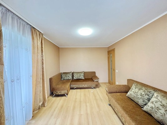 Продам двухкомнатную (2-комн.) квартиру, Суворова ул, 145, Пенза г