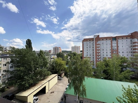 Продам двухкомнатную (2-комн.) квартиру, Суворова ул, 145, Пенза г