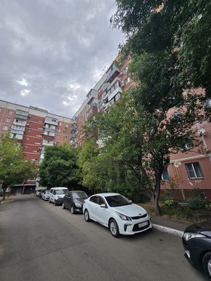 Сдам двухкомнатную (2-комн.) квартиру, Алтайская ул, 2, Краснодар г