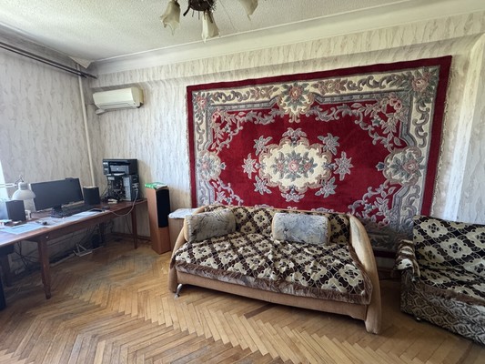 Продам трехкомнатную (3-комн.) квартиру, Красная ул, 147, Краснодар г