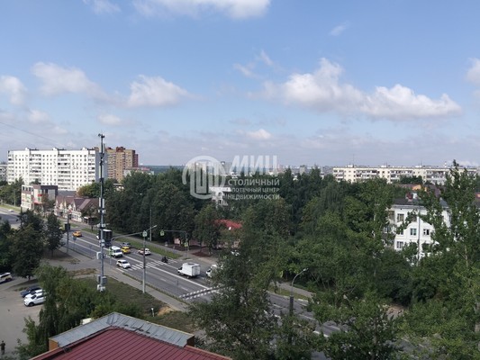 Продам трехкомнатную (3-комн.) квартиру, Ленинского Комсомола пр-кт, 3, Видное г
