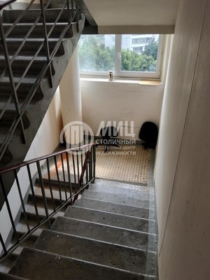Продам трехкомнатную (3-комн.) квартиру, Ленинского Комсомола пр-кт, 3, Видное г