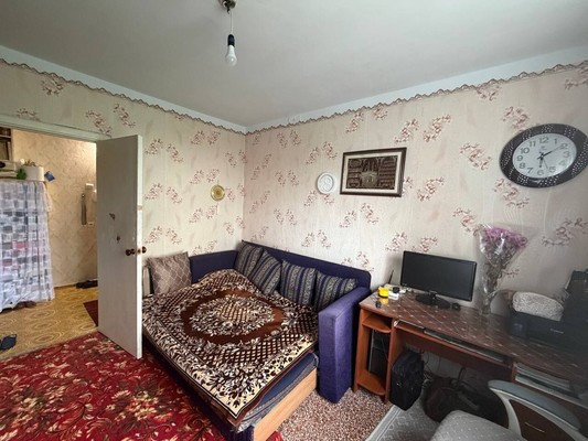 Продам двухкомнатную (2-комн.) квартиру, Героев Сталинграда ул, 5, Симферополь г